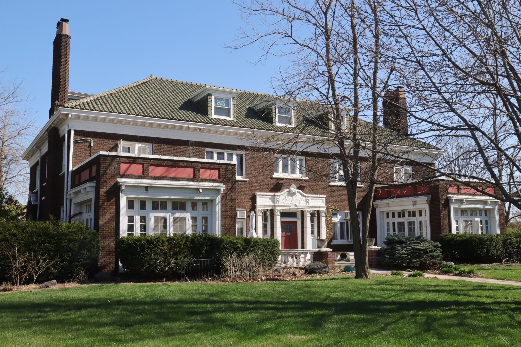Mansion Sweet Home